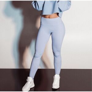 Saski Collection Powder Blue Leggings Size XS